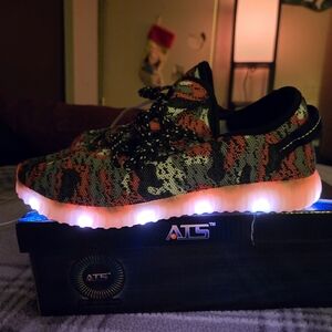 ATS LG3104 LED Light-Up Sneakers - Black and Orange